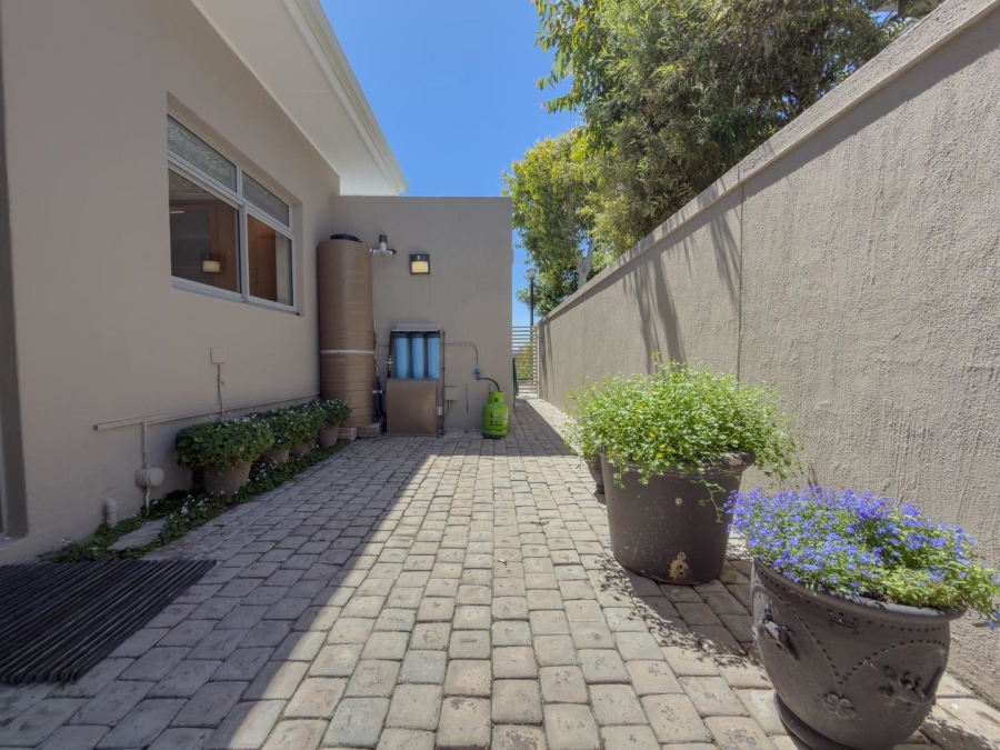 4 Bedroom Property for Sale in Sunset Beach Western Cape